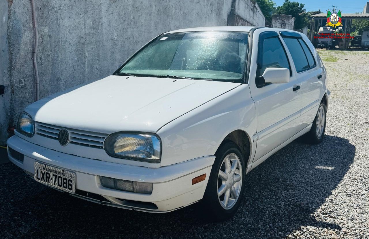 LEILÃO DE UM VOLKSWAGEN/GOLF GL 1.8, 1996