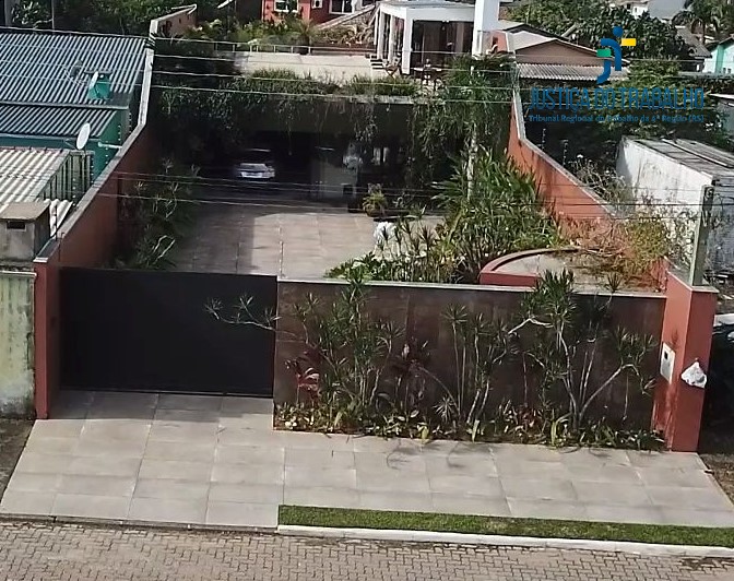 LEILÃO DE UM IMÓVEL NO JARDIM DO FORTE EM CAMAQUÃ, COM 402,50m²