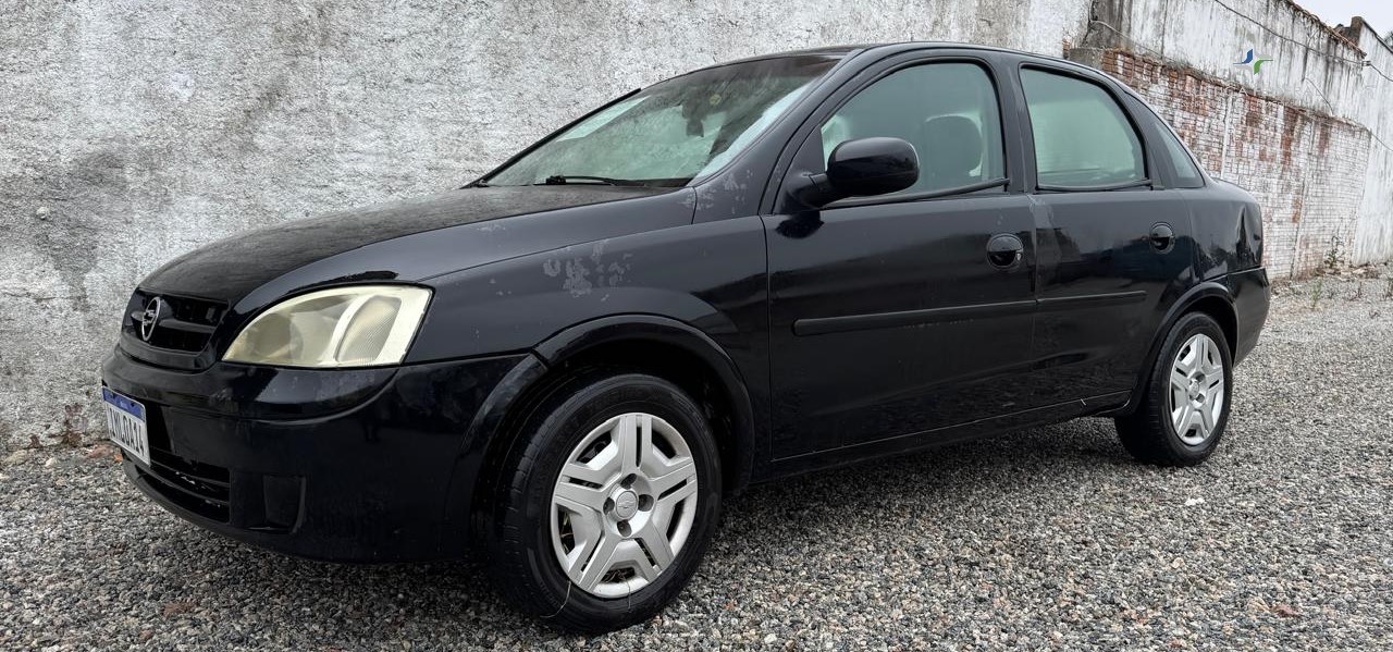 LEILÃO DE UM GM/CORSA SEDAN, 2005/2005