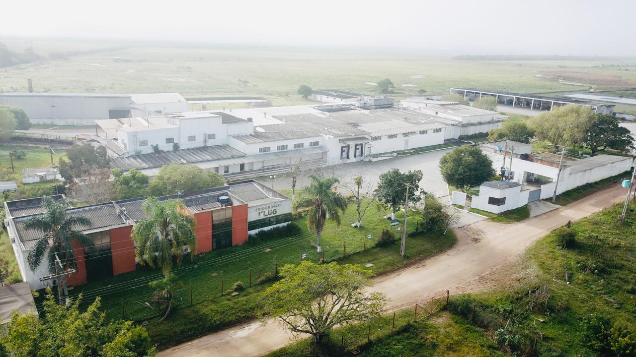 LEILÃO DE IMÓVEL INDUSTRIAL COM ÁREA DE 13,3193 HA COM ESTRUTURA DE FRIGORÍFICO