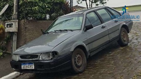 VENDA DIRETA DE UM FORD/VERSAILLES 1.8 I GL, ANO/MOD 1995/1995, COR PRATA