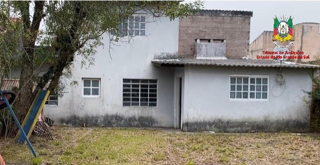 LEILÃO DE UM IMÓVEL COM 480m², NA PRAIA DO LARANJAL