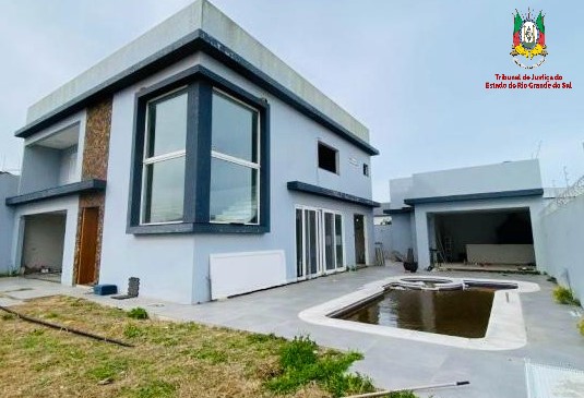LEILÃO DE UM EXCELENTE IMÓVEL COM 600M² NA PRAIA DO CASSINO